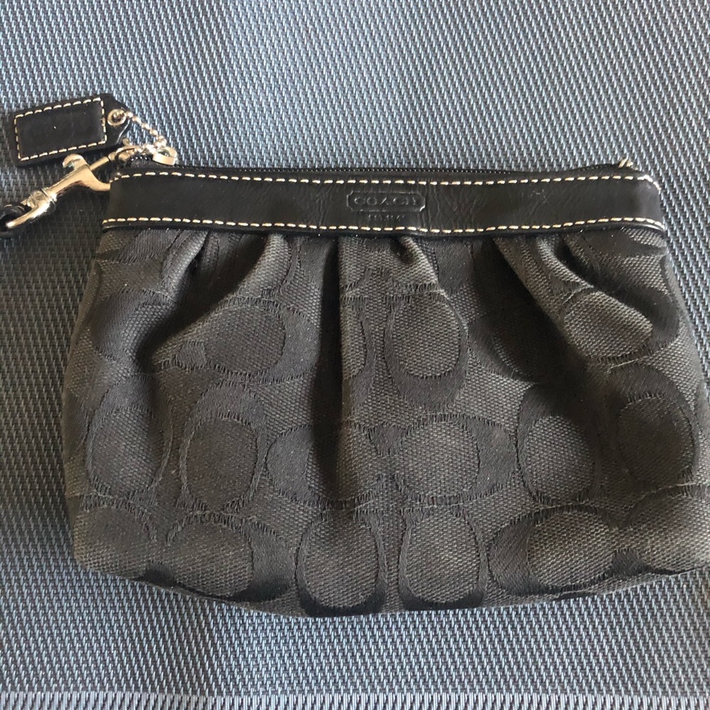 Authentic COACH wristlet